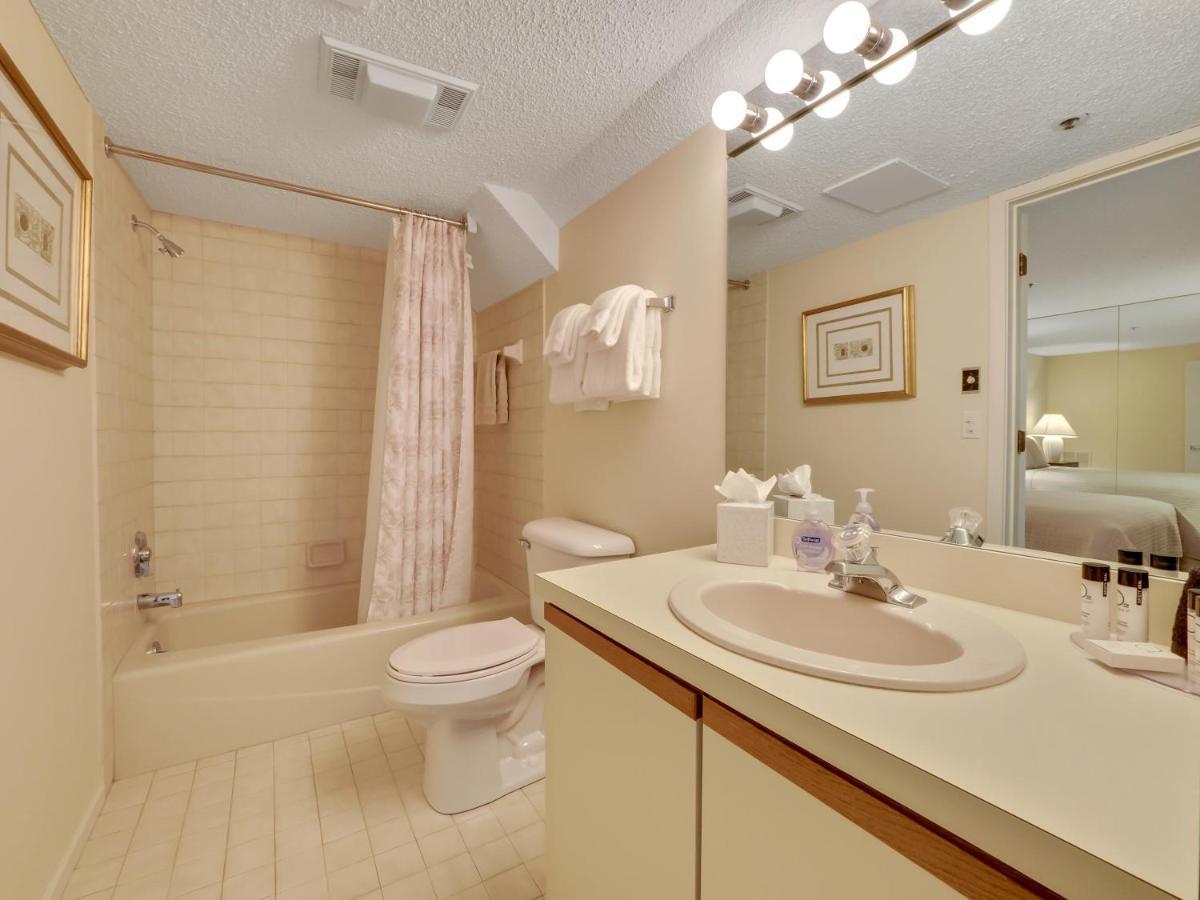 359 Edgewater Inn Шарлевоа Екстериор снимка